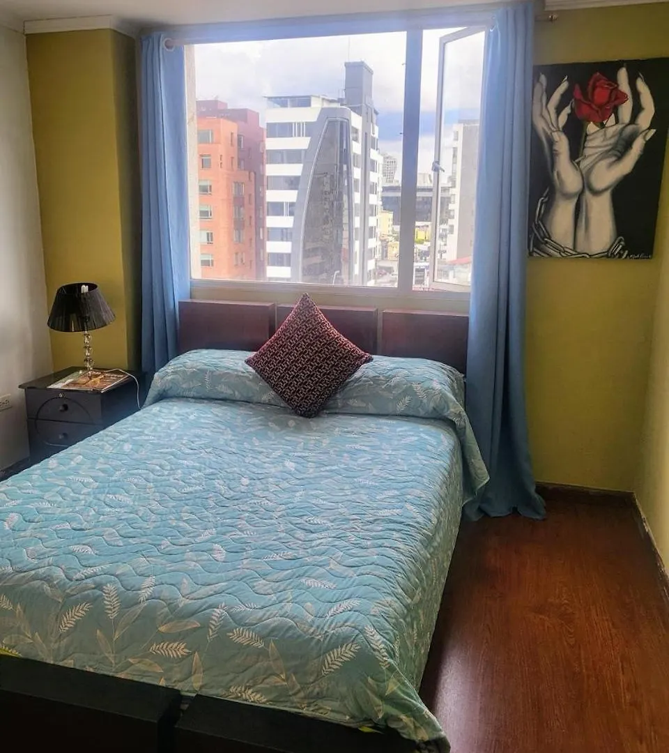 Appartamento Bari, Departamento Moderno En El Sector De La Carolina Quito 0*,